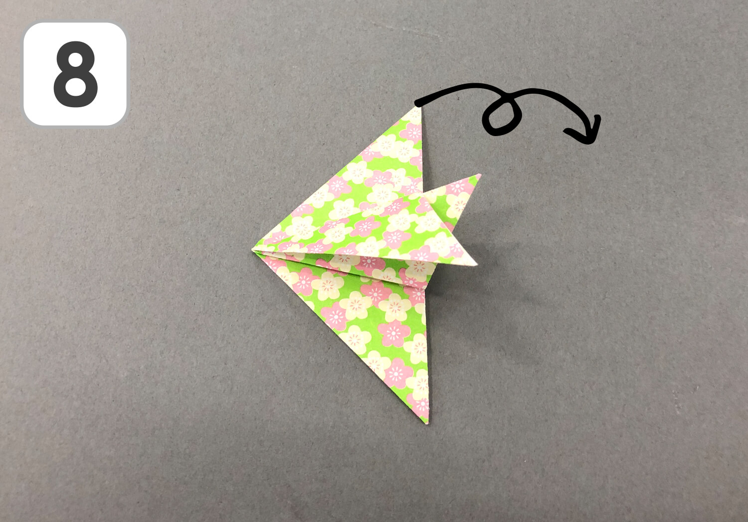 折り紙 簡単に作れる魚の折り方 Lalaほいく ららほいく