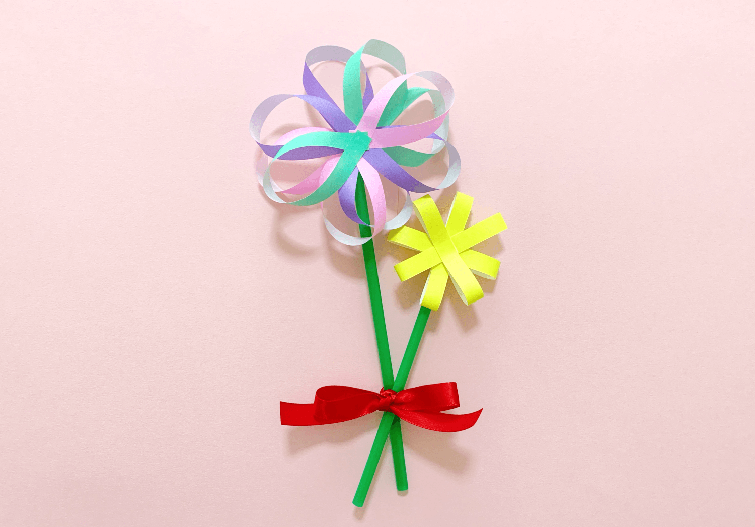 おりがみとストローで作る花束